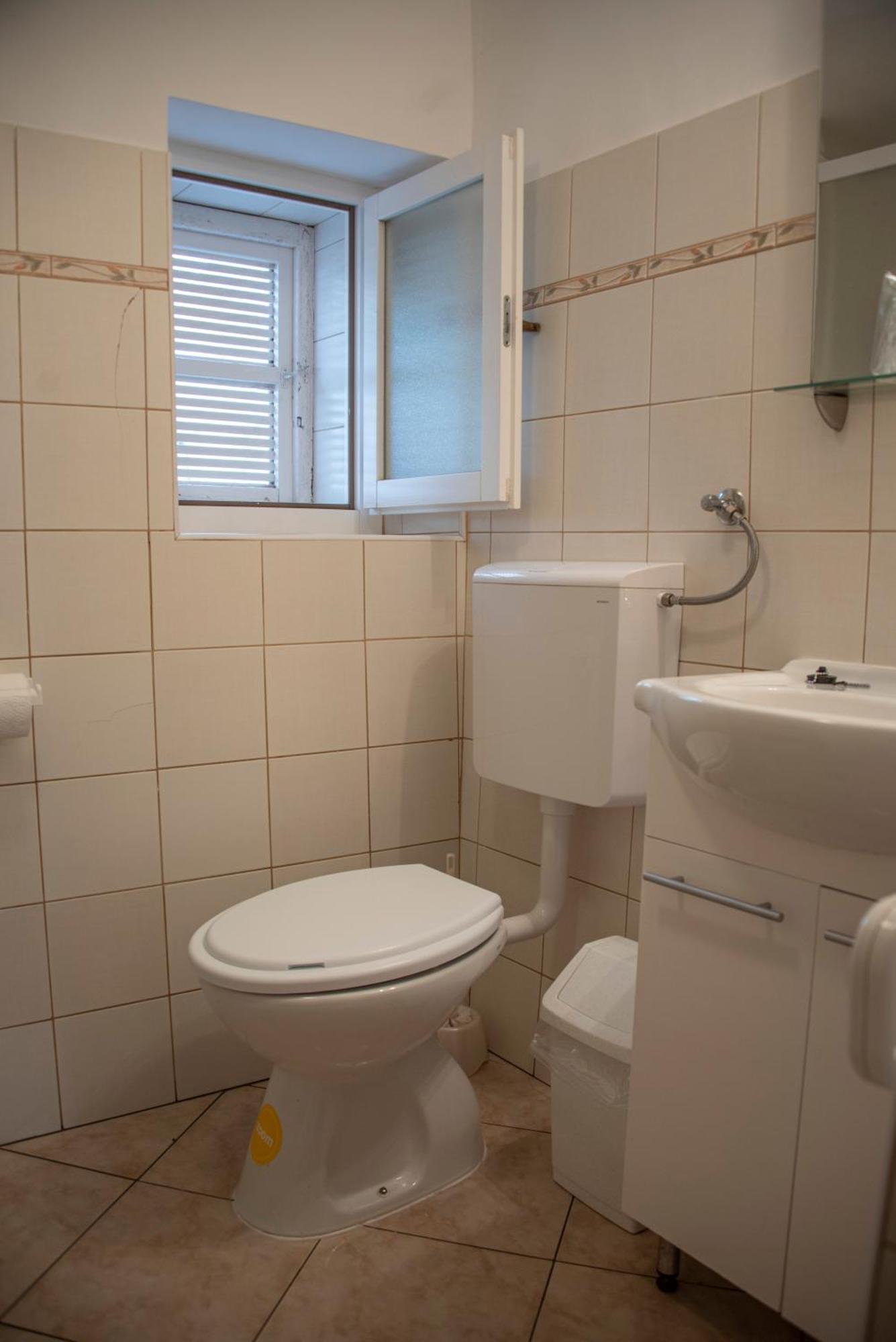 Apartman Nives Lubenice Eksteriør billede