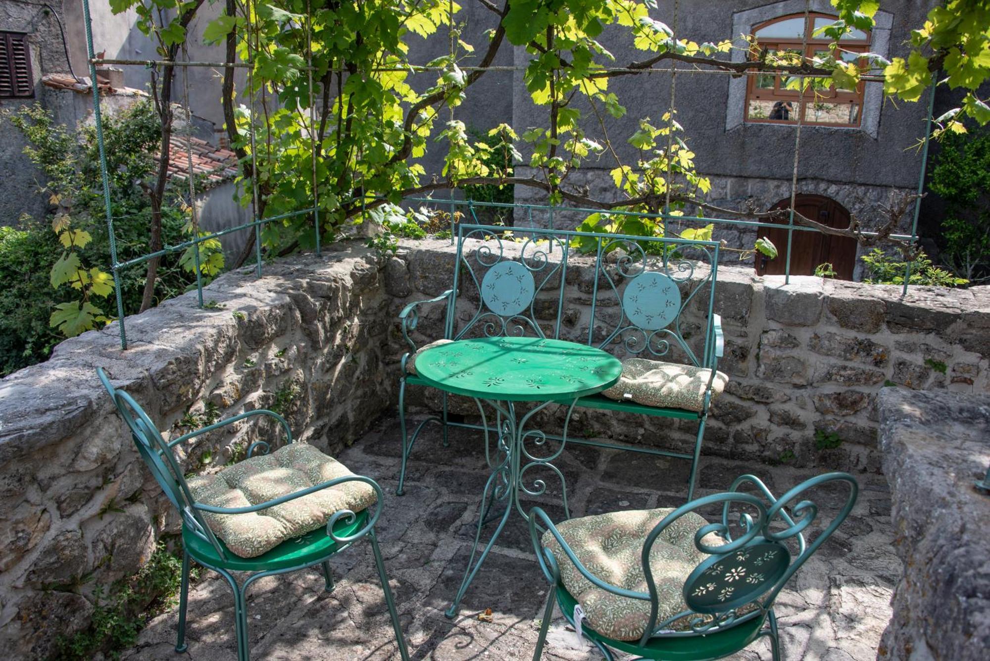 Apartman Nives Lubenice Eksteriør billede