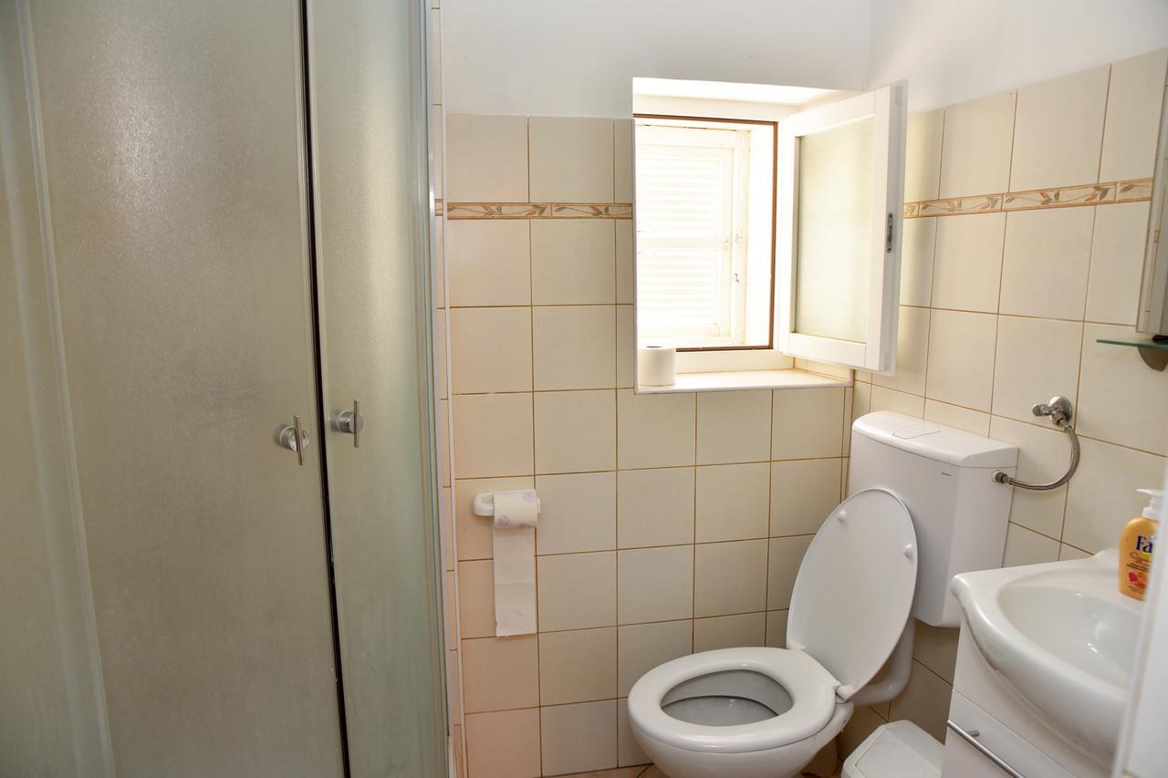 Apartman Nives Lubenice Eksteriør billede